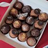 Набор пирожных в шоколаде ко дню Отца Любимому папев Marys Cakes по цене 2490