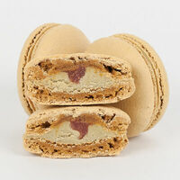 Макарон Клубника-фисташка в Fastbento