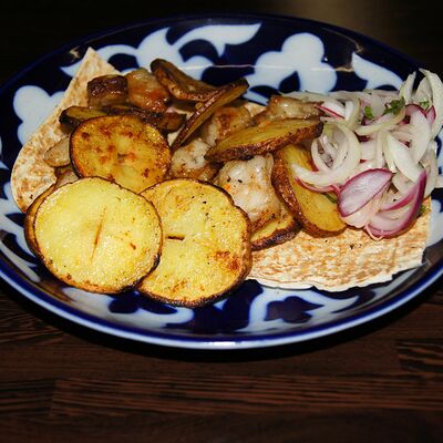 Шашлык Плеч из плоского картофеля и курдюка в Пловия по цене 250