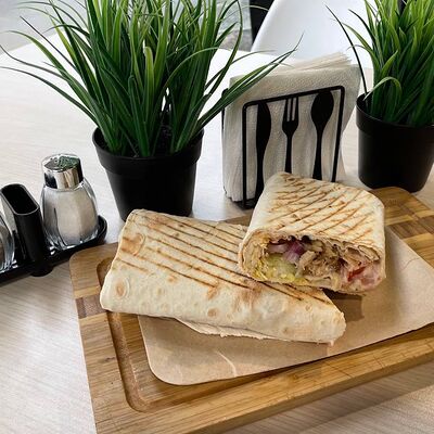 Шаурма Острая в Stardoner по цене 380 ₽