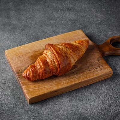 Круассан Классический в Zest Coffee & Wine по цене 290 ₽
