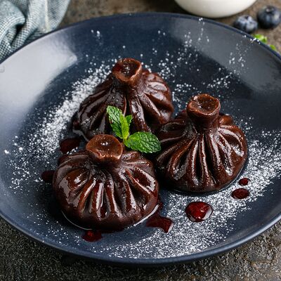 Шоколадные хинкали с вишней в Двор Помидор по цене 400