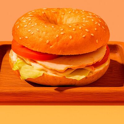 Бейгл Цезарь в Дим Кофе Скрябина по цене 300 ₽