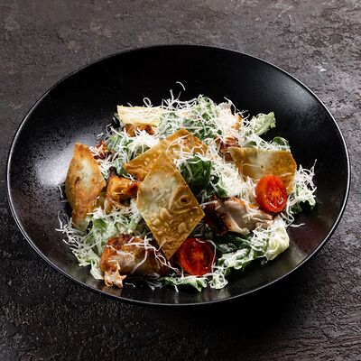 Цезарь с курицей в Белый Барашка по цене 490 ₽