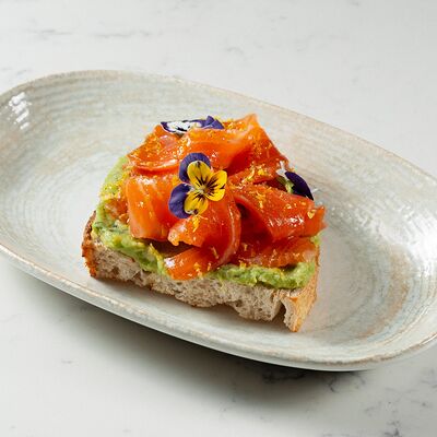 Брускетта с форелью в Cheeseria по цене 820 ₽
