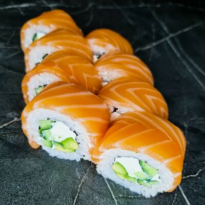 Ролл Филадельфия в Sushitop по цене 675 ₽