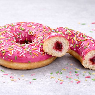 Донат с клубничной начинкой в Lo-Fi Coffee по цене 180 ₽