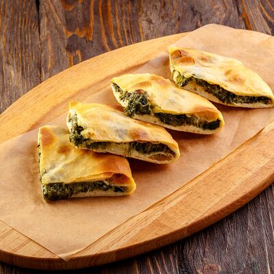 Хачапури со шпинатом в У Ханумы по цене 650 ₽