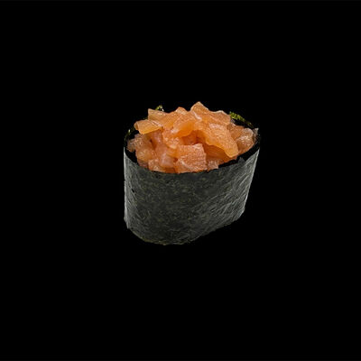 Гункан с лососем в Kaikan по цене 215 ₽