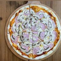 Ветчина и грибы, пицца на тонком тесте в Chilli grilli