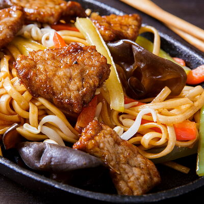 Удон от шеф-повара с говядиной в Чайна Тун по цене 295