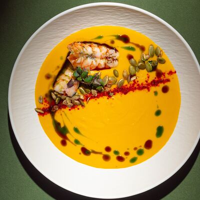 Тыквенный крем-суп с креветкой в Airy restaurant по цене 760 ₽