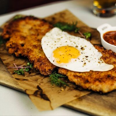 Венский шницель в Saint Jacques по цене 890 ₽