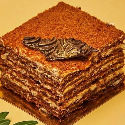 Mедовик в Pink milk x Lift по цене 480 ₽