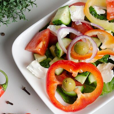 Салат Шопский в Ваф и Раф по цене 300 ₽