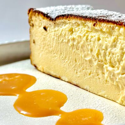 Чизкейк Сан Себастьян в Море на Патриках по цене 490