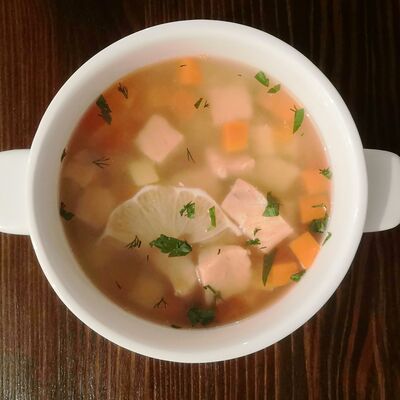 Уха с семгой в Очаг по цене 350 ₽