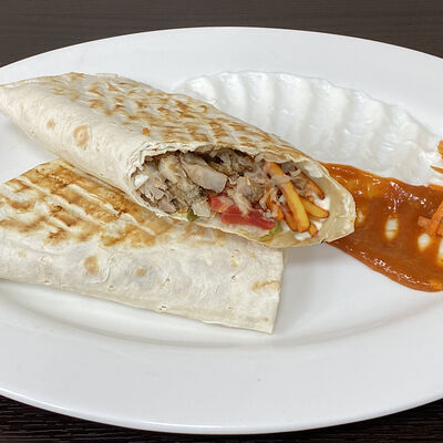 Донер с курицей в лаваше в Armud Kebab по цене 256 ₽