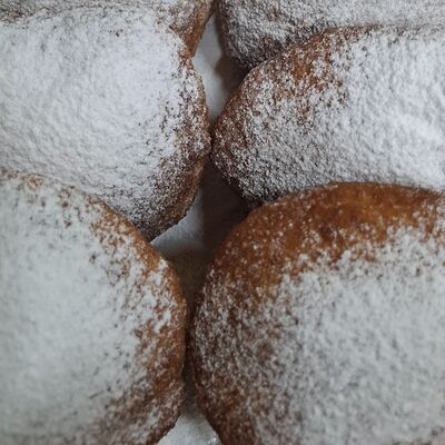 Ереванские пончики с малиново-заварным кремомв Пончиковая по цене 140 ₽