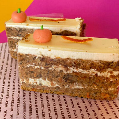 Торт Морковный в Тревеллерс кофе по цене 329 ₽