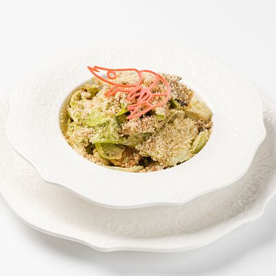 Салат из печеного баклажана, креветок с ореховым соусомв Омулевочная по цене 400 ₽