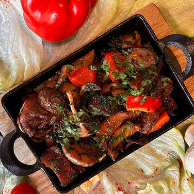 Жаркое со свининой и вешенками в Красножар по цене 710 ₽