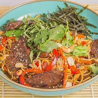 Яичная лапша с говядиной в Луиджи & Тосё