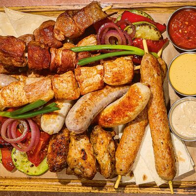 Мясное ассорти maxi в Антрекот по цене 5260 ₽