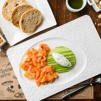 Брускетта с лососем слабой соли в Ринго Белз