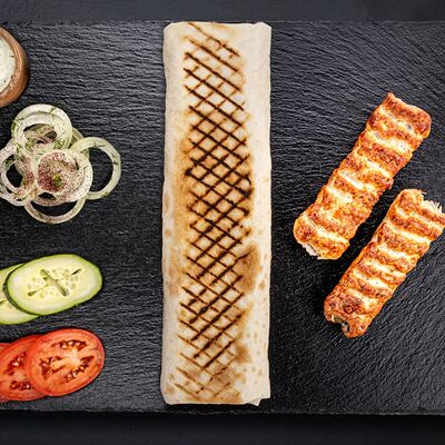 Кебаб из курицы в лаваше в Shawarmahouse по цене 490 ₽