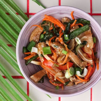 Уши буши в Сайгонкафе по цене 350 ₽