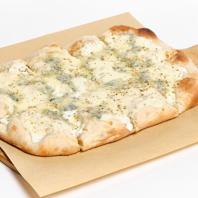 Пицца Четыре Сыра в Ciro bistro по цене 890 ₽