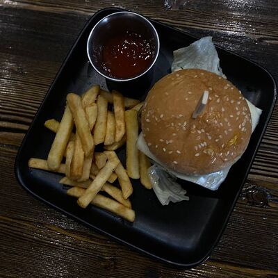 Мини-бургер с говядиной в RAKETA по цене 520 ₽