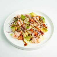 Тайский салат с креветкой и авокадо в ЁБИСАН