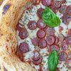 Пицца с копченой cвинoй колбасой и копченой скаморцей в Pico pizza по цене 750