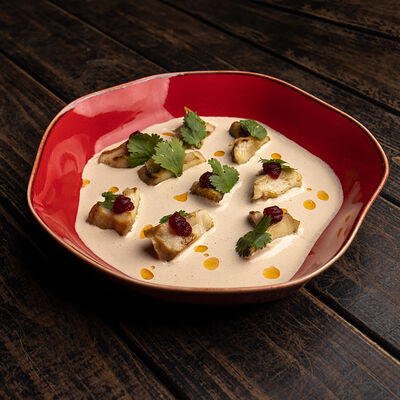 Сациви с черноморским рапаном и гранатовым гелем в LuckyDze по цене 750 ₽