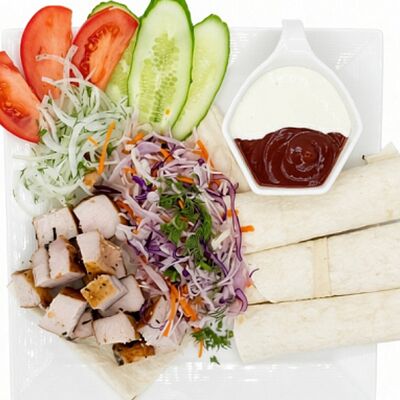 Открытая шаурма со свининой в Чиксы на Углях по цене 775 ₽