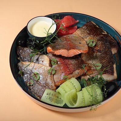 Рыбные дары в Kiss по цене 2550