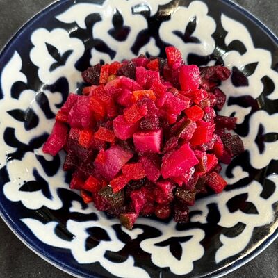 Винегрет в Чойхона Хаким Ака по цене 200 ₽