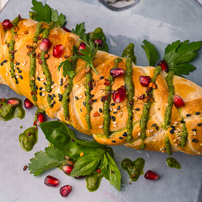 Хачапури на мангале с сулугуни и томатами в Курагадиван по цене 355