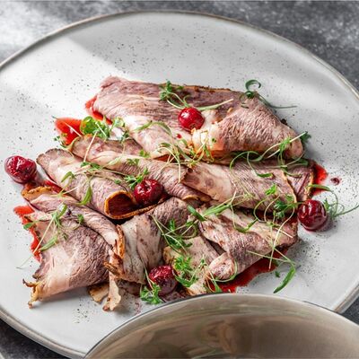 Подкопчённый брискет в BEERMAN&Schlitz по цене 770 ₽