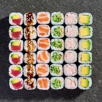 Классический сет в Takamura Sushi