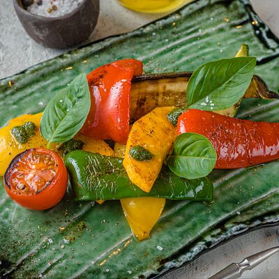 Сезонные овощи на гриле в Cafe Imperial по цене 700 ₽