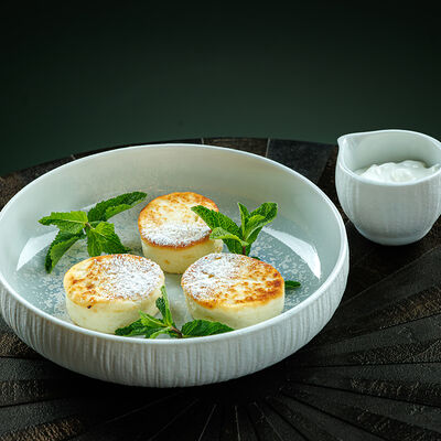 Сырники в Артхаус по цене 580 ₽