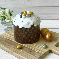 Кулич с декором из шоколадно-ореховых яиц в ГлавПирог