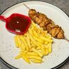 Куриный шашлычок с картофелем фри в The FOREST restaurant по цене 390