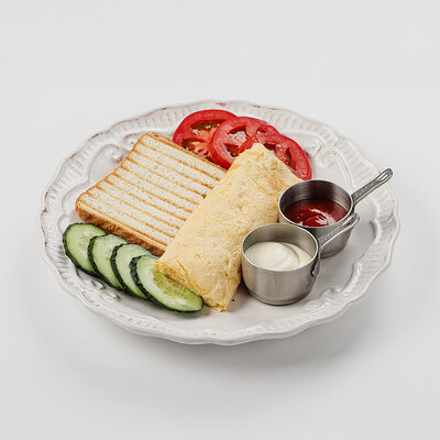 Омлет с поджаренным тостом в Coffee BOOM по цене 1500 ₸