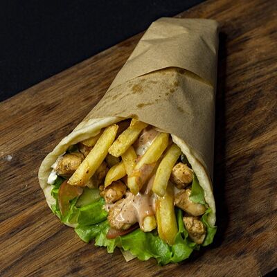 Гирос с курицей в Богатырь по цене 420 ₽