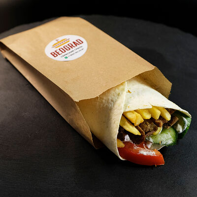 Гирос с плескавицей по-сербски в Гриль-бар Београд по цене 490 ₽