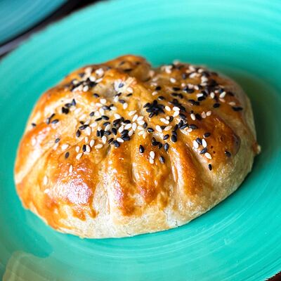 Самса с телятиной в Навруз по цене 180 ₽